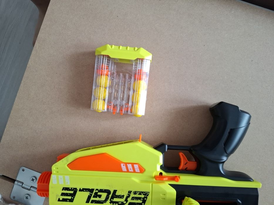 Продам игрушечное оружие детское