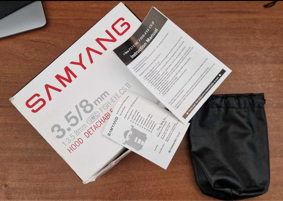 Obiectiv foto Samyang 8 mm montura Canon