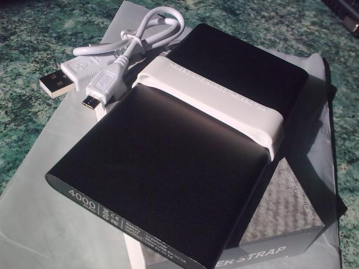 Power Bank - acumulator extern PSL Design 4000mAh (nou-cutie)