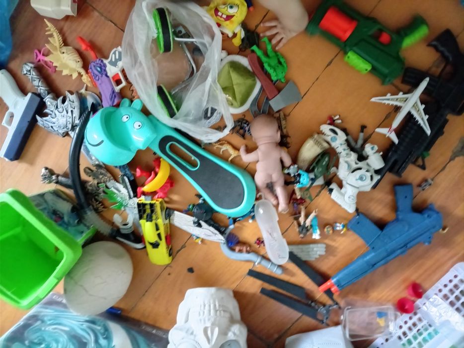 Отдам бесплатно игрушки