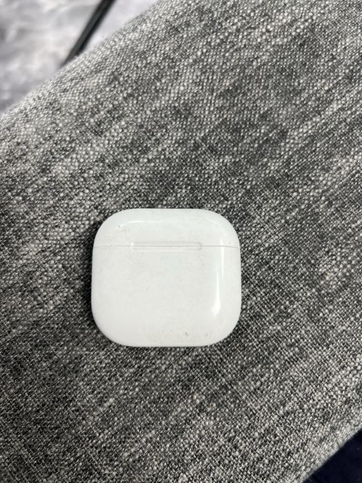 Air pods4 продам оригинал без коробки