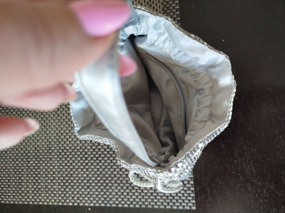 Малка дамска чанта