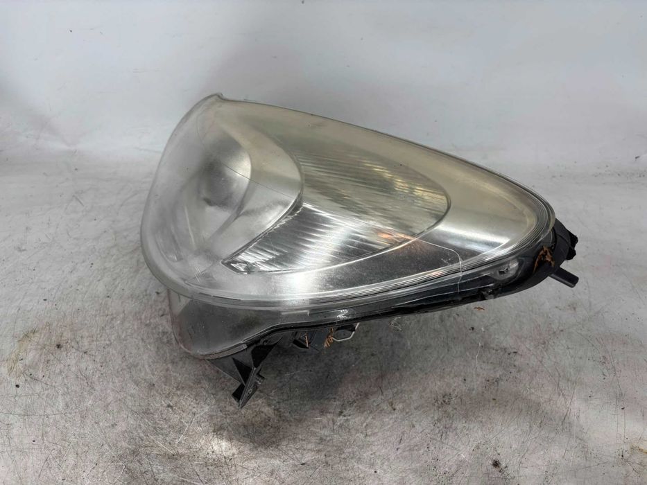 Far stanga/dreapta Opel Corsa d an 2012