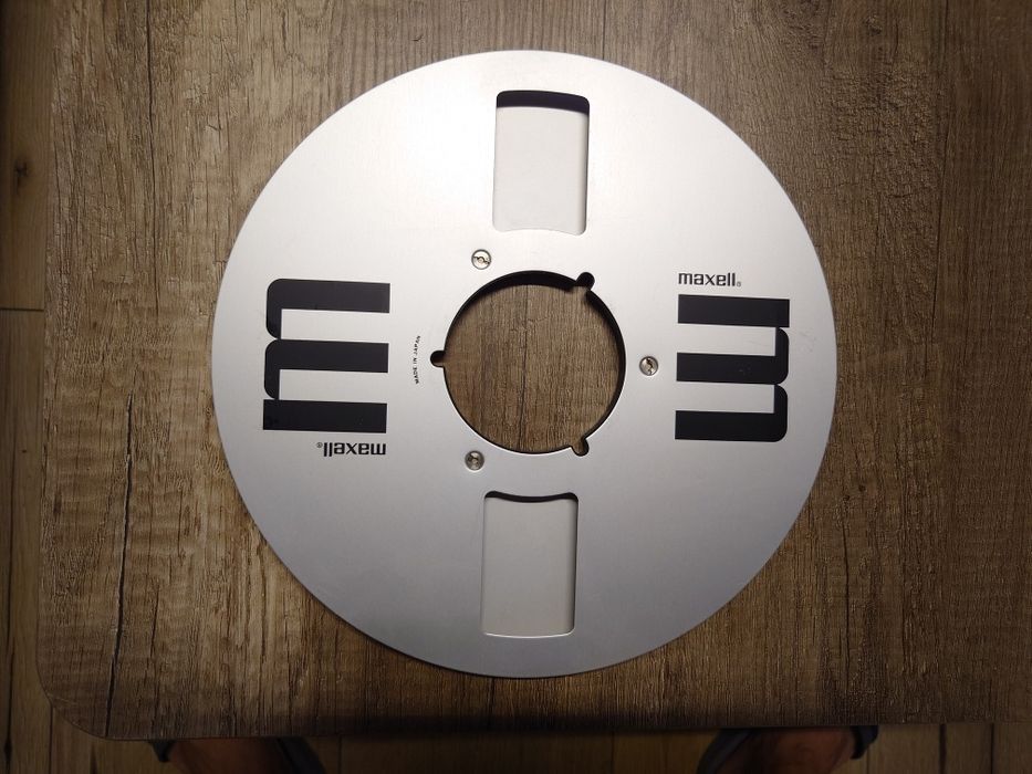 Vând Rola metalica Maxwell ,stare impecabila.