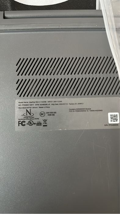 Lenovo IdeaPad slim 3