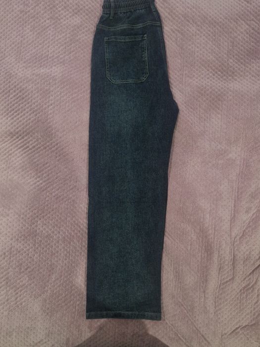 Продам мужские джинсы