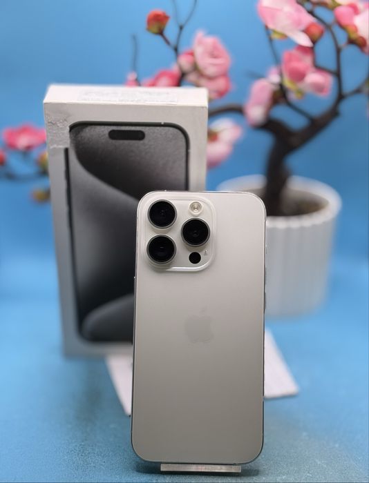 ГАРАНЦИОНЕН! Apple iPhone 15 Pro, 128GB, 5G, White Titanium + адаптер