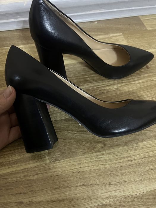 Туфли на  каблуках