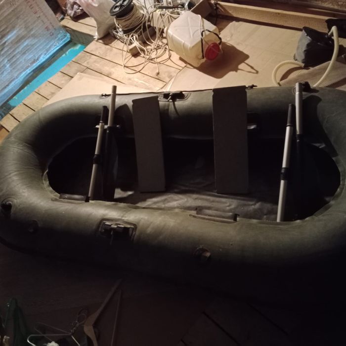 Продам резиновую надувную лодку "нырок 2"