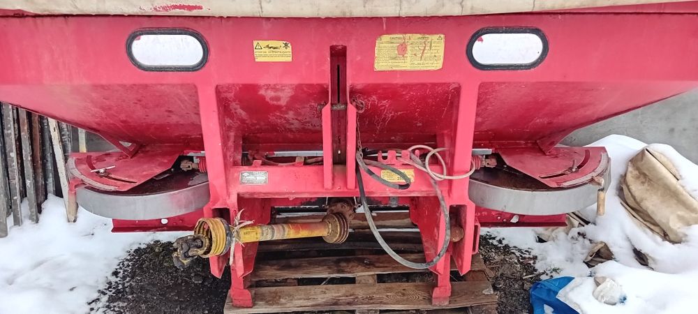 Imprastietor îngrășăminte