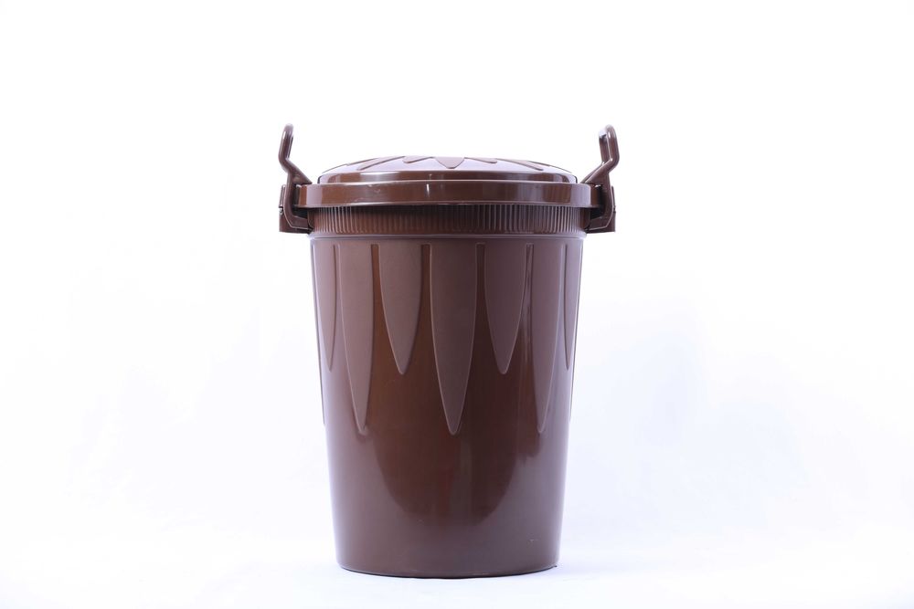 Бак универсальный с крышкой