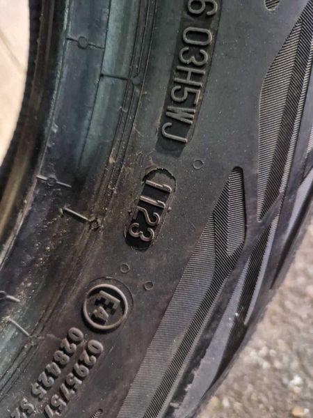 2 Continental 195/60/15
летни гуми DOT1123