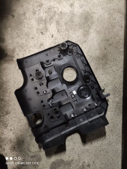 Декоративна Кора за двигател за Skoda Octavia