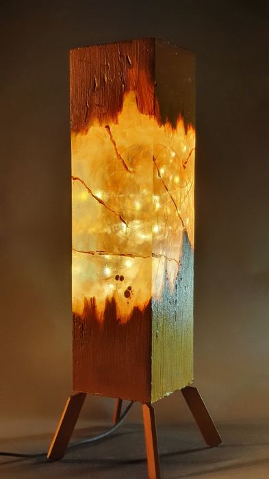 Veioza lemn si rasina epoxidica, iluminare 50 microled-uri pe USB
