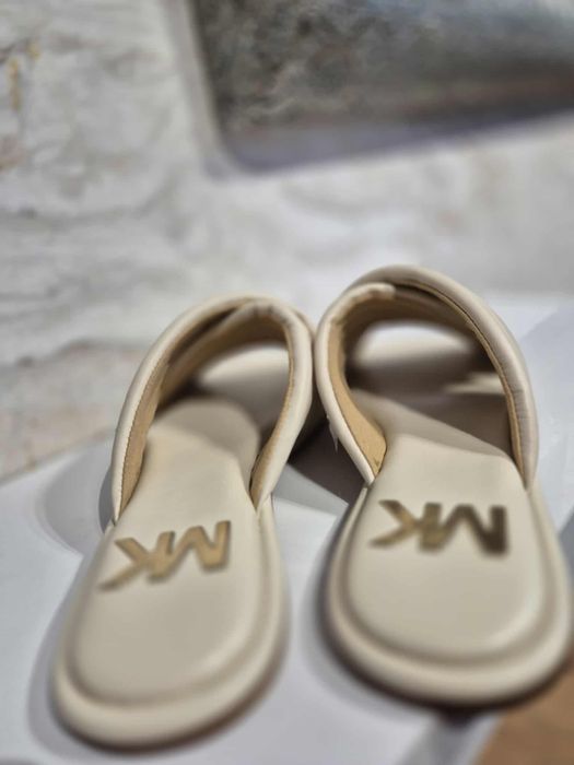 Чехли Мichael Kors