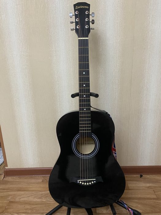 Акустическая гитара Levinson