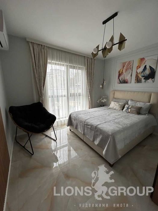 Дава се под наем Тристаен апартамент в Варна, Бриз - 110 кв.м за 1300 € - Снимка #10