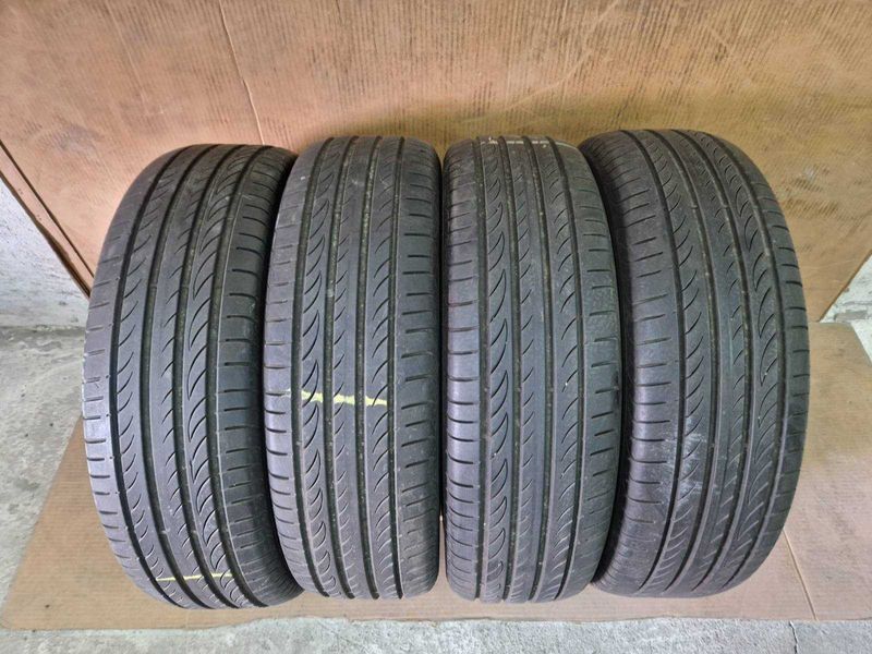 4 Pirelli R17 215/65
летни гуми 
DOT4422