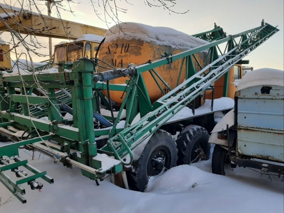 Опрыскиватель зил 131