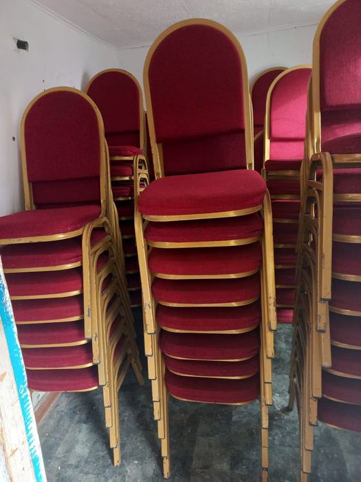 Продам столы стулья