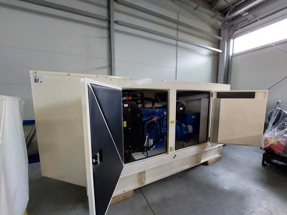 Generator industrial Perkins, Caterpillar 220 kva 176 kw pentru uz intens