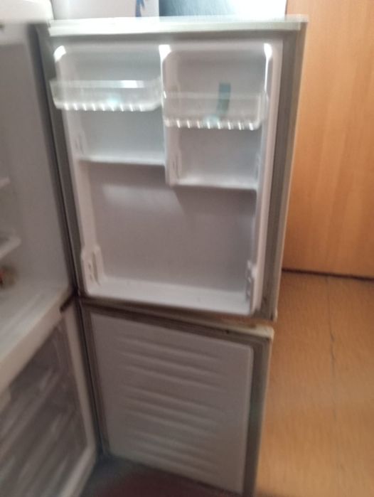 Продам холодильники