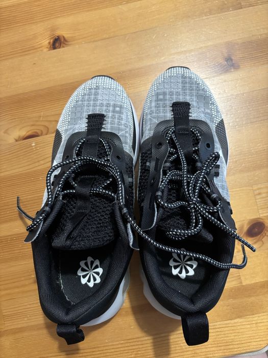 Дамски  маратонки NIKE