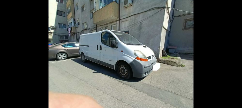 RENAULT Trafic 0 — imagine 2