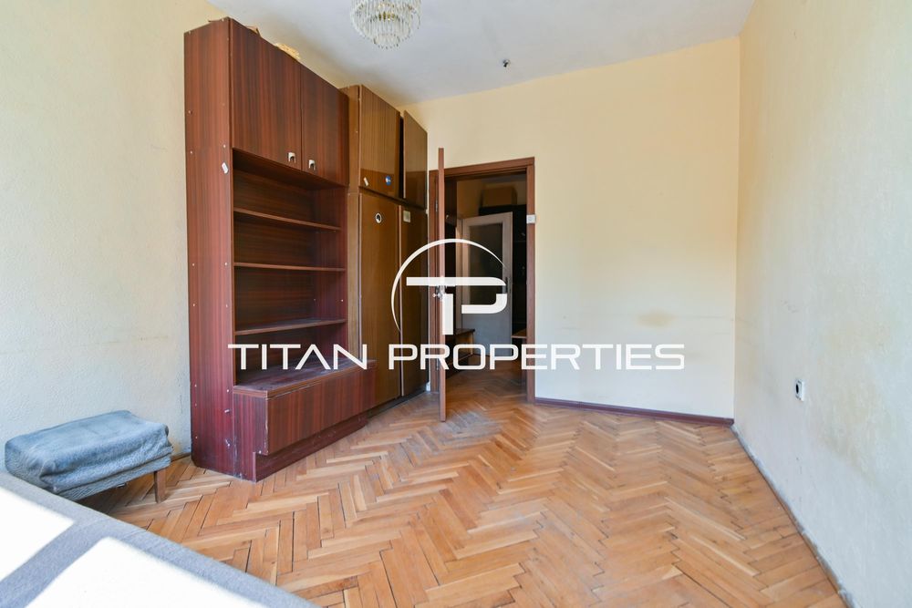 Дава се под наем Тристаен апартамент в София, Лозенец - 80 кв.м за 650 € - Снимка #1