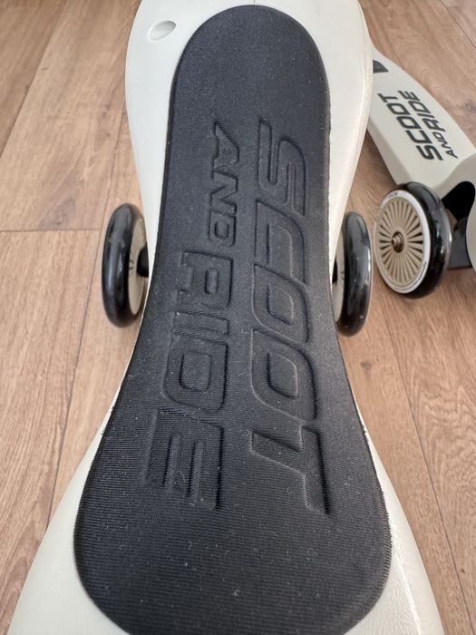 Trotineta Scoot and Ride