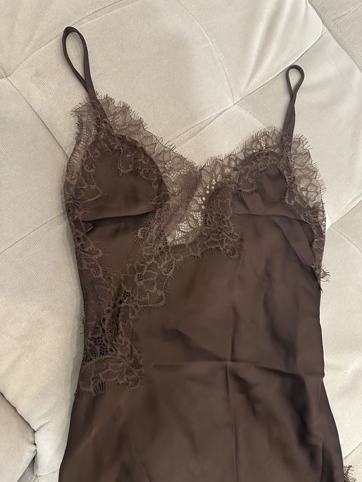 Сатенена дамска рокля модел Zara