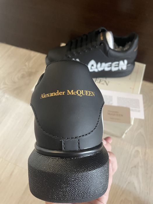 Alexander McQUEEN