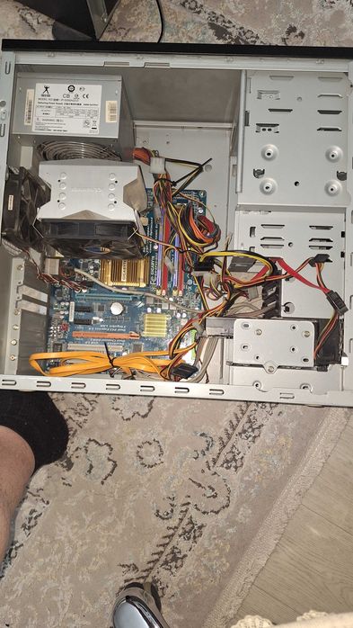 Продам системный блок intel Core 2 Quad