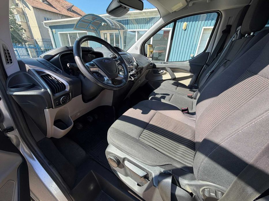 Ford tourneo custom nu transit