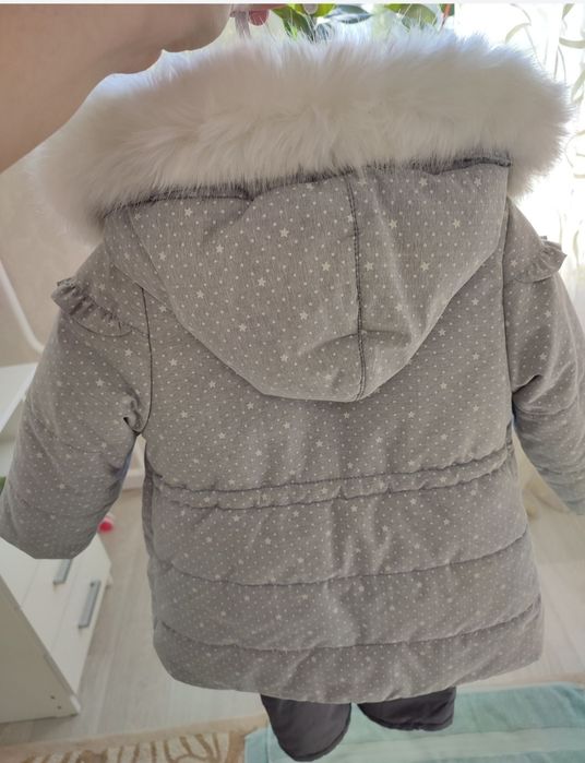 Продам зимний костюм для девочек.