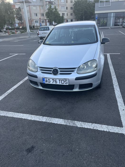 Vănd Golf 5 în stare buna