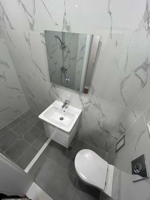 Продава се Двустаен апартамент в Пловдив, Остромила - 83 кв.м за 2091 €/кв.м - Снимка #3