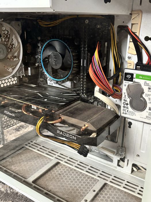 PC Gaming Setup complet – RX 6600 / 32GB RAM / Monitor 280Hz