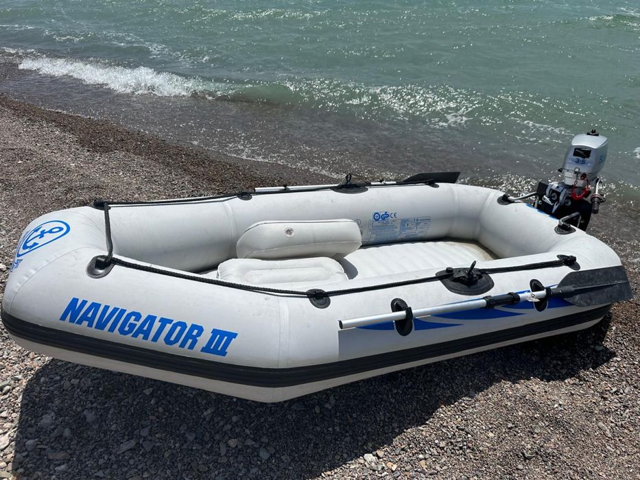 Продам лодку с мотором