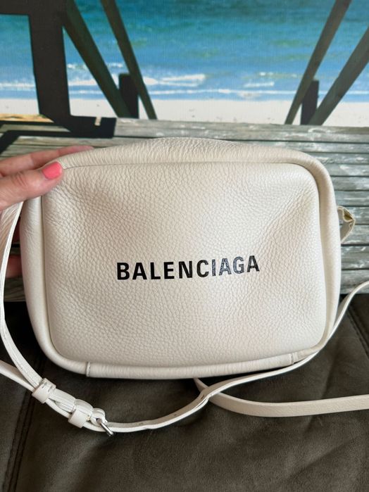 Оригинална Кожена Чанта BALENCIAGA