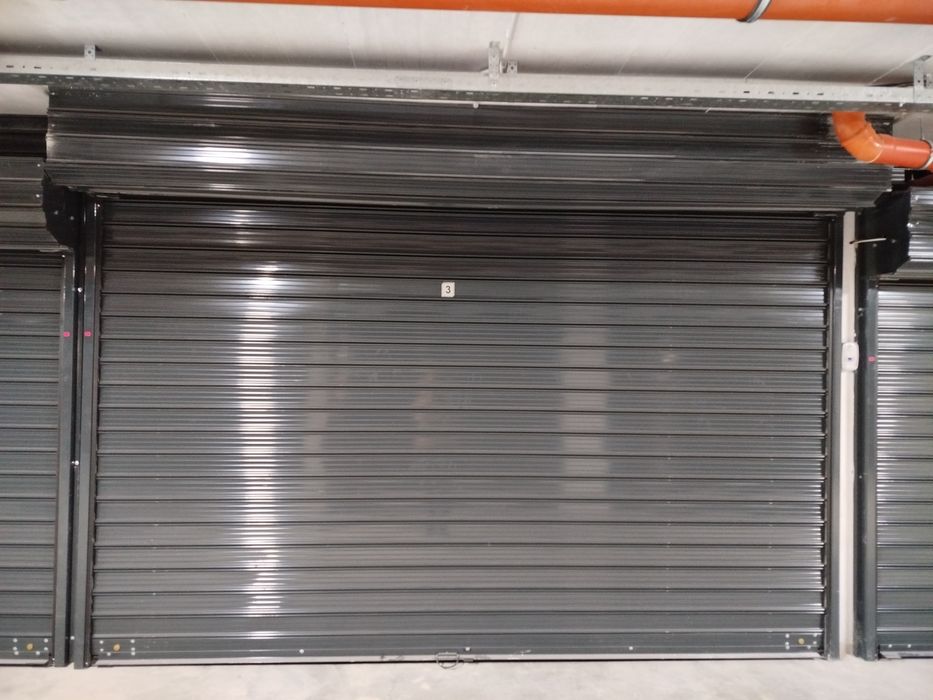 Подземен гараж в район Опълченски