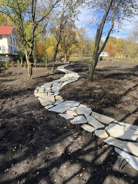 Bolovani ornamentalii alei japoneze piatra cubica andezit