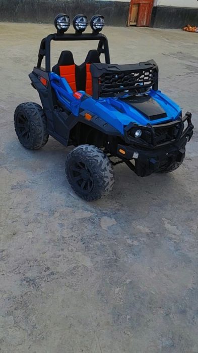 продам детскую машину джип