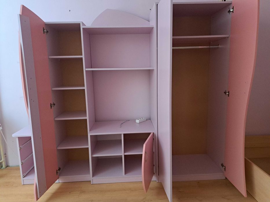 Детска секция с подарък две килимчета