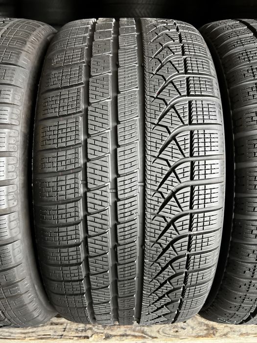 4 anvelope iarna  275/40/19 + 245/45/19 * , Bmw X3 , Seria 7 ,5 GT , Pirelli , DOT 2024/2025 , 6.7-7.4 mm
