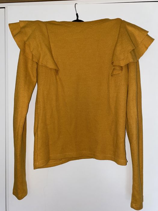 Bluza Bershka cu volanase