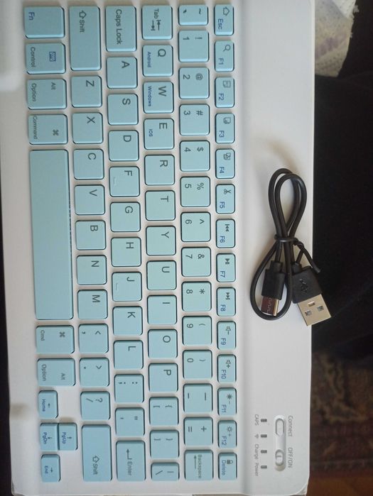 Пълна Блутут клавиатура