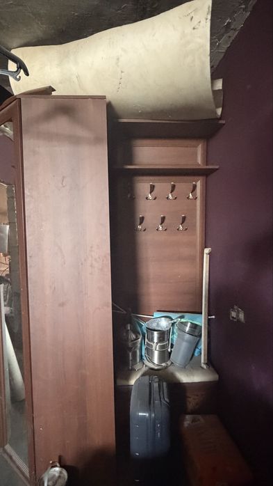 Шкаф с вешалкой в прихожую