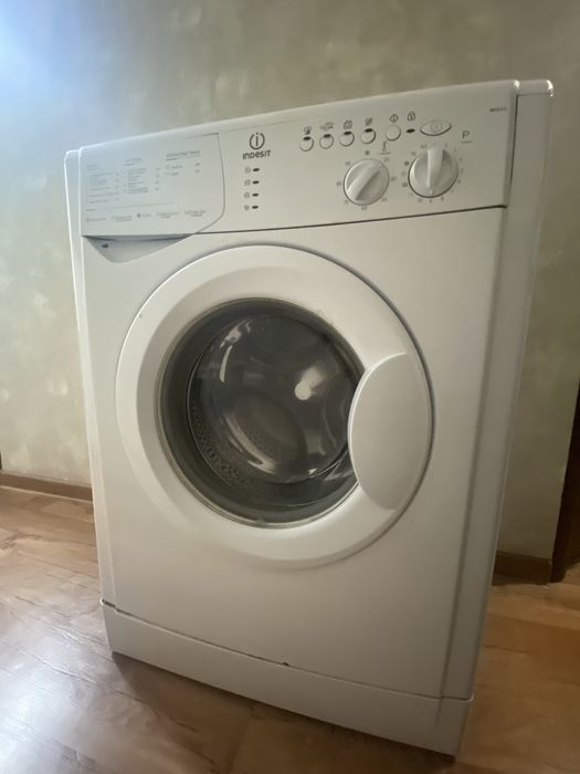 Стиральная машина INDESIT