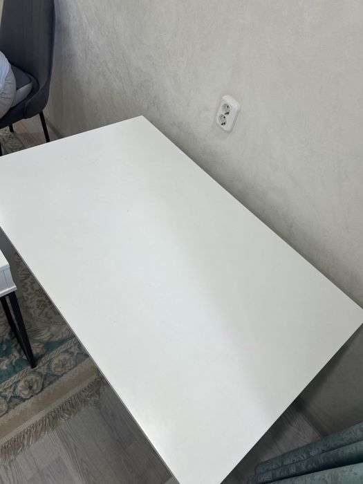 Продам стол кухонный